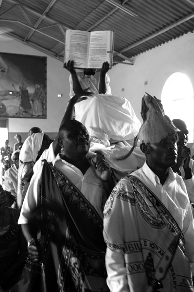 Gospel_girl_2_b_w_medium